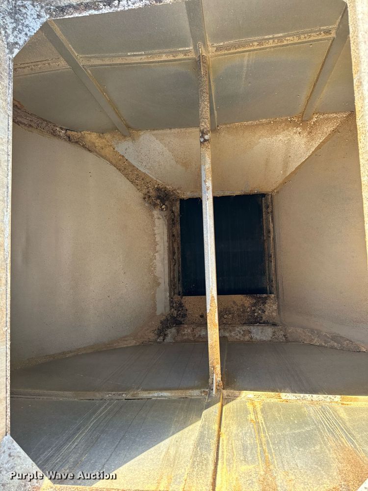 image for item DT2048 2007 Sterling  Acterra feed delivery truck