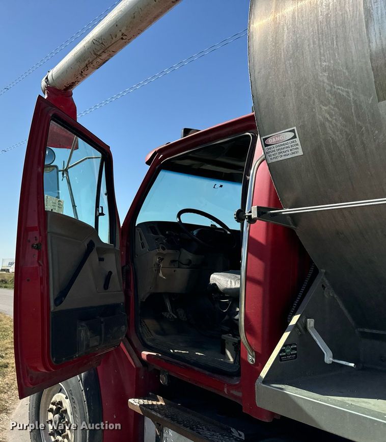 image for item DT2048 2007 Sterling  Acterra feed delivery truck