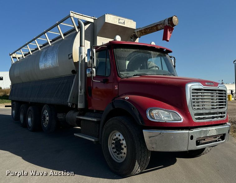 image for item DT2049 2013 Freightliner  Business Class M2 feed delivery truck