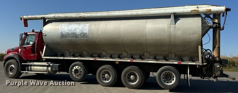 image for item DT2049 2013 Freightliner  Business Class M2 feed delivery truck