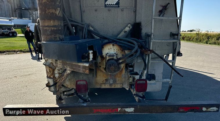 image for item DT2049 2013 Freightliner  Business Class M2 feed delivery truck