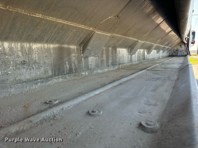 image for item DT2049 2013 Freightliner  Business Class M2 feed delivery truck