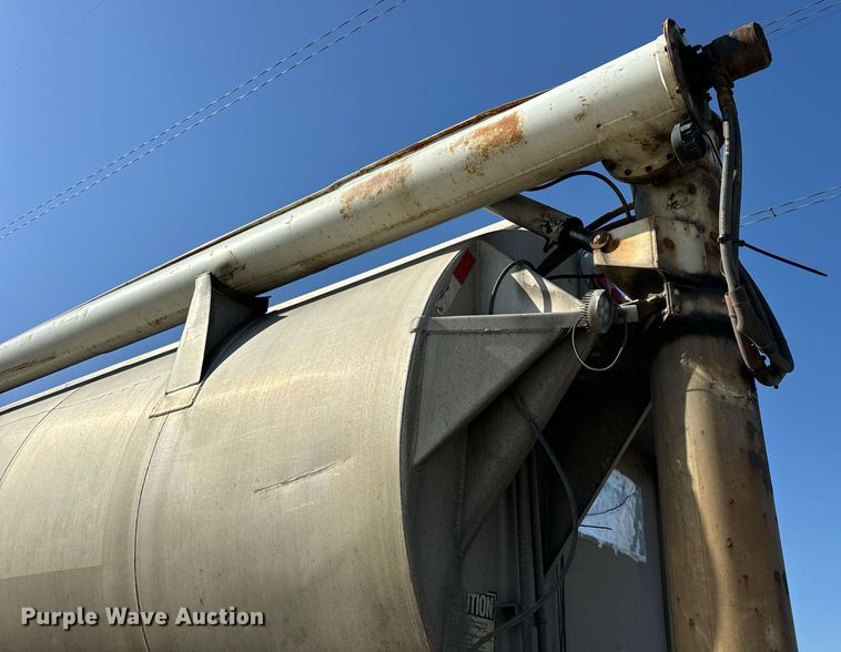 image for item DT2049 2013 Freightliner  Business Class M2 feed delivery truck