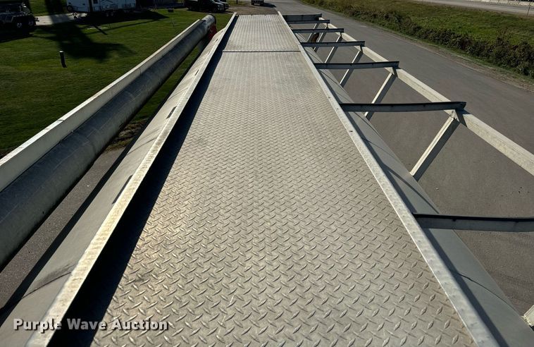 image for item DT2049 2013 Freightliner  Business Class M2 feed delivery truck