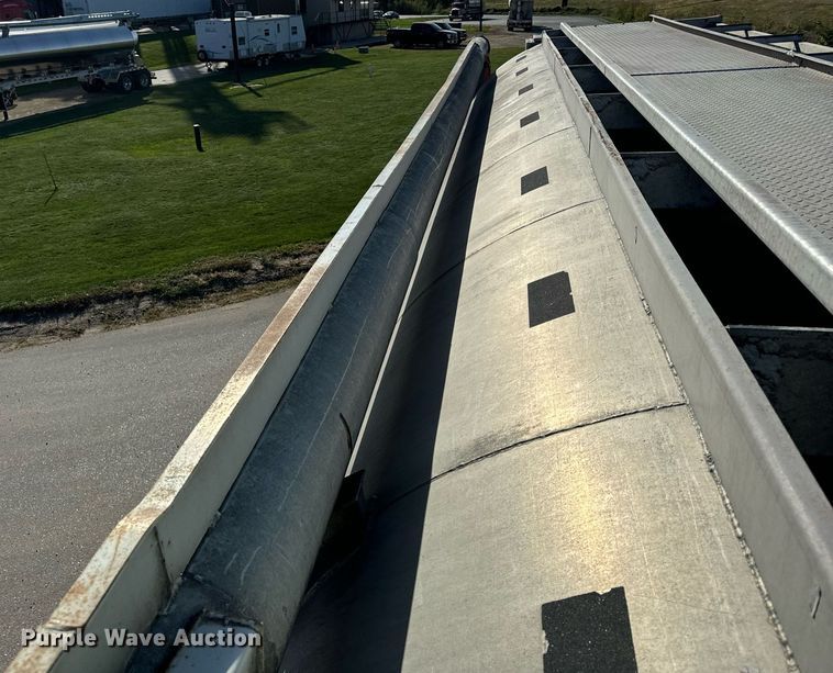 image for item DT2049 2013 Freightliner  Business Class M2 feed delivery truck