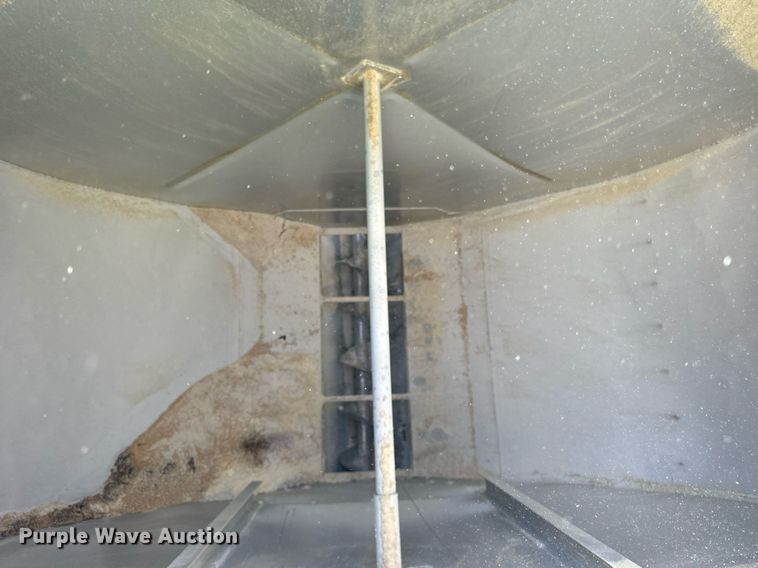 image for item DT2049 2013 Freightliner  Business Class M2 feed delivery truck