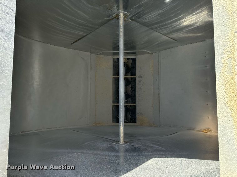 image for item DT2049 2013 Freightliner  Business Class M2 feed delivery truck