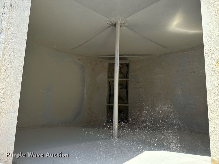 image for item DT2049 2013 Freightliner  Business Class M2 feed delivery truck