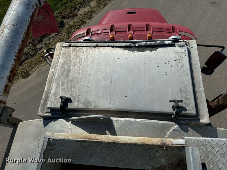 image for item DT2049 2013 Freightliner  Business Class M2 feed delivery truck