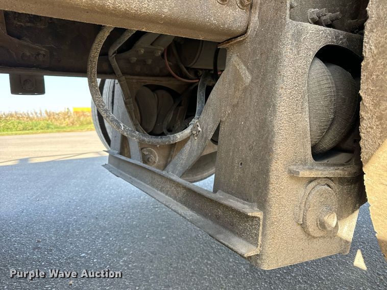 image for item DT2049 2013 Freightliner  Business Class M2 feed delivery truck