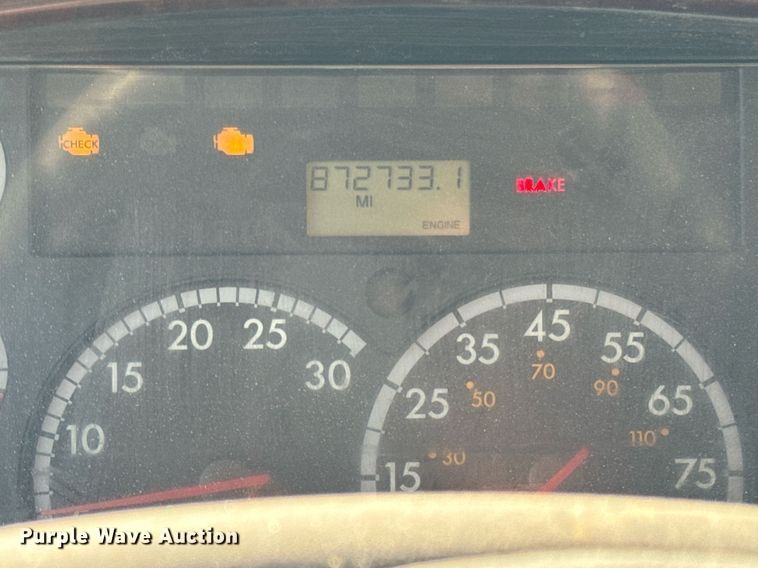 image for item DT2049 2013 Freightliner  Business Class M2 feed delivery truck