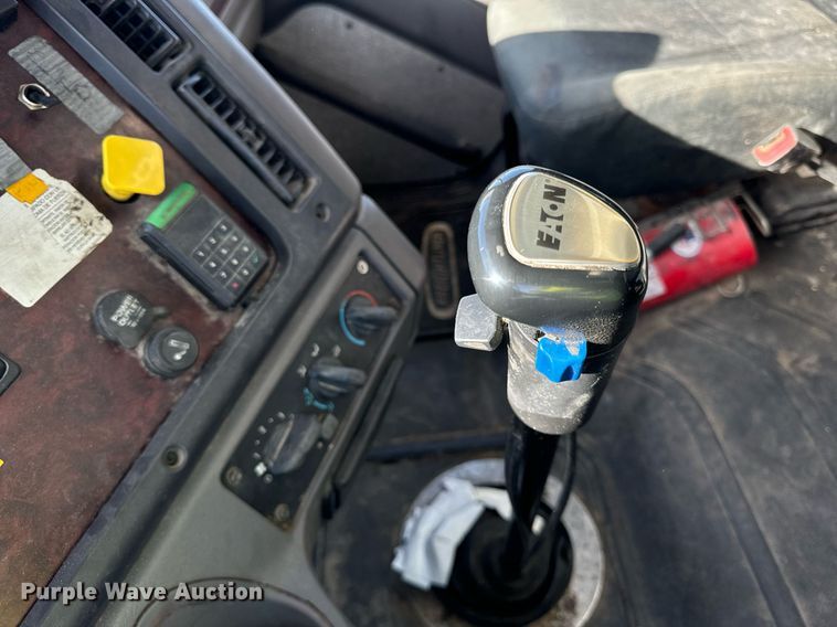 image for item DT2049 2013 Freightliner  Business Class M2 feed delivery truck