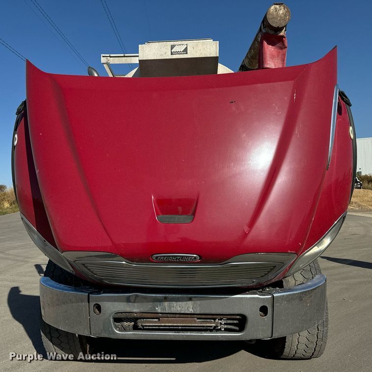 image for item DT2049 2013 Freightliner  Business Class M2 feed delivery truck