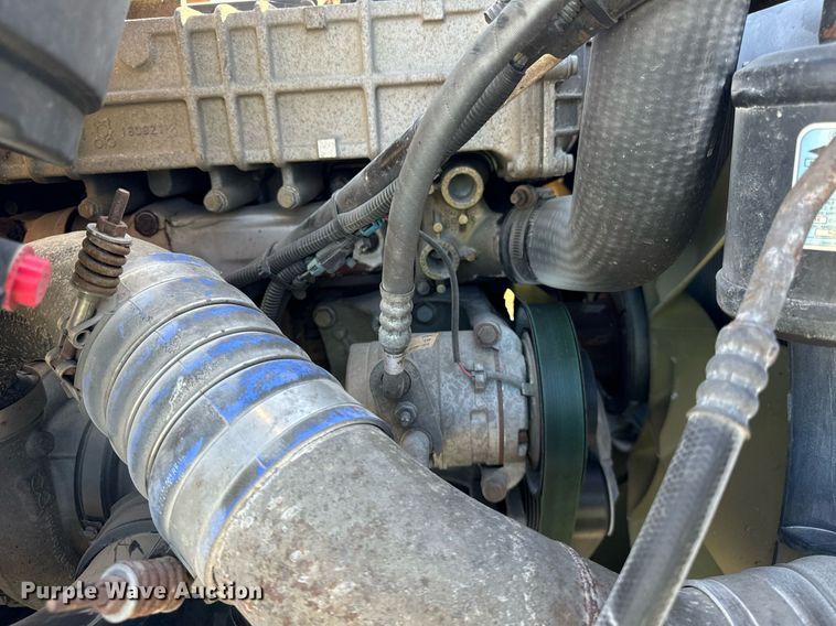 image for item DT2049 2013 Freightliner  Business Class M2 feed delivery truck