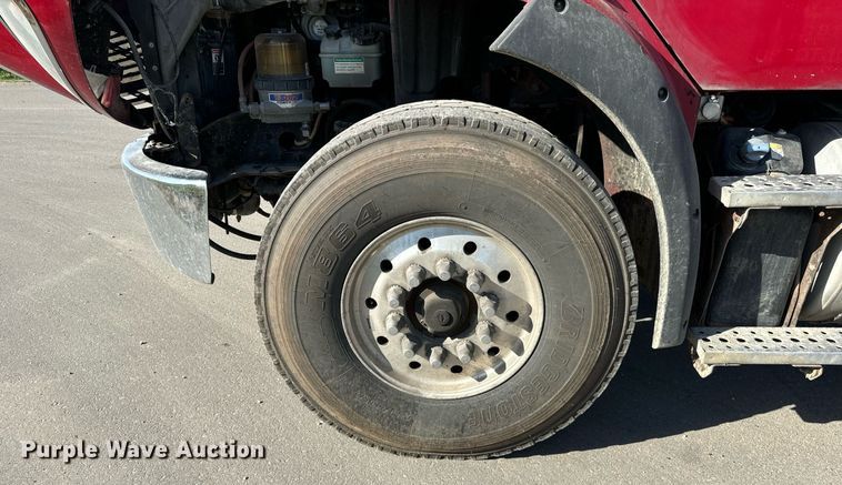 image for item DT2049 2013 Freightliner  Business Class M2 feed delivery truck