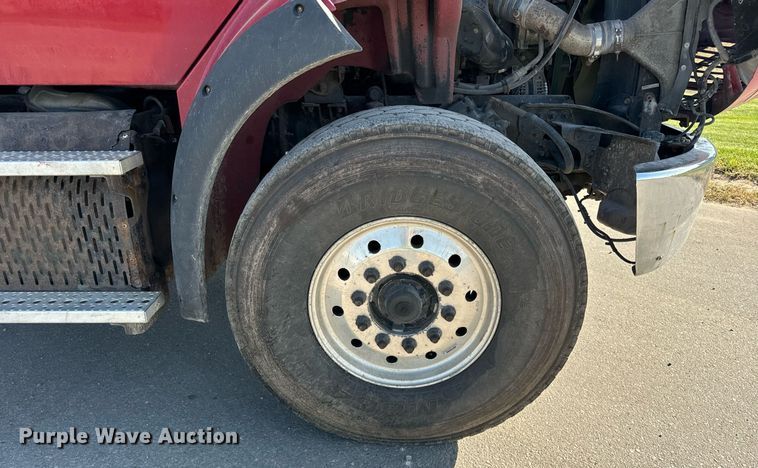 image for item DT2049 2013 Freightliner  Business Class M2 feed delivery truck