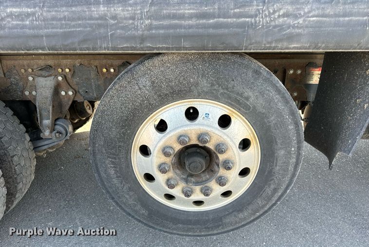 image for item DT2049 2013 Freightliner  Business Class M2 feed delivery truck