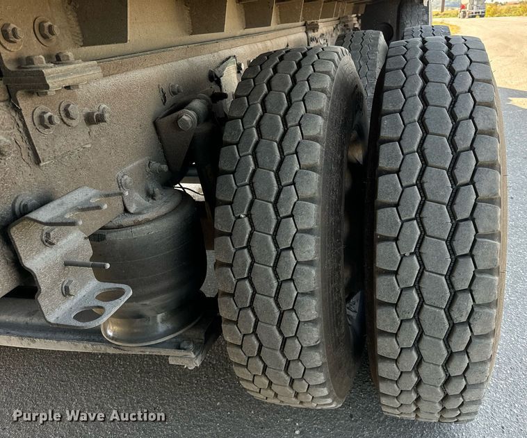 image for item DT2049 2013 Freightliner  Business Class M2 feed delivery truck