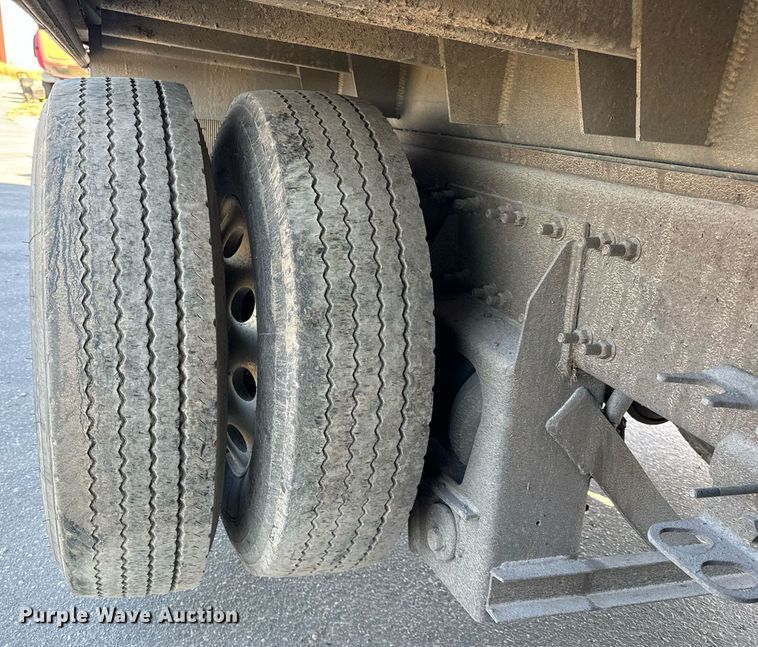 image for item DT2049 2013 Freightliner  Business Class M2 feed delivery truck