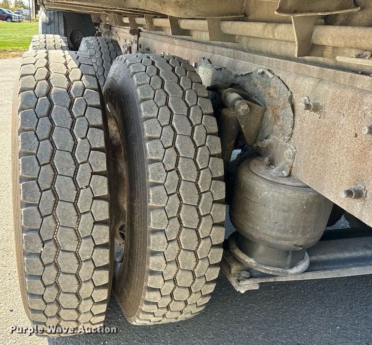 image for item DT2049 2013 Freightliner  Business Class M2 feed delivery truck