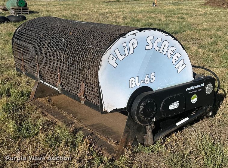 image for item DV2815 Flip screen BL-65 skid steer flip screen bucket