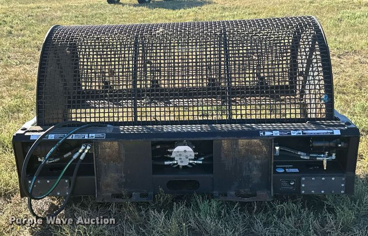 image for item DV2815 Flip screen BL-65 skid steer flip screen bucket