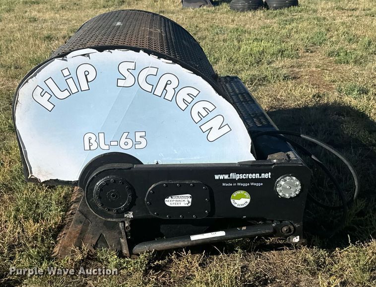 image for item DV2815 Flip screen BL-65 skid steer flip screen bucket