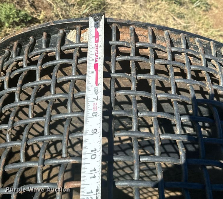 image for item DV2815 Flip screen BL-65 skid steer flip screen bucket