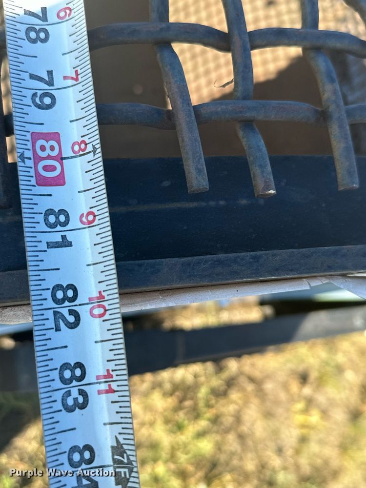 image for item DV2815 Flip screen BL-65 skid steer flip screen bucket