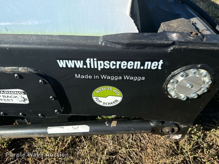 image for item DV2815 Flip screen BL-65 skid steer flip screen bucket