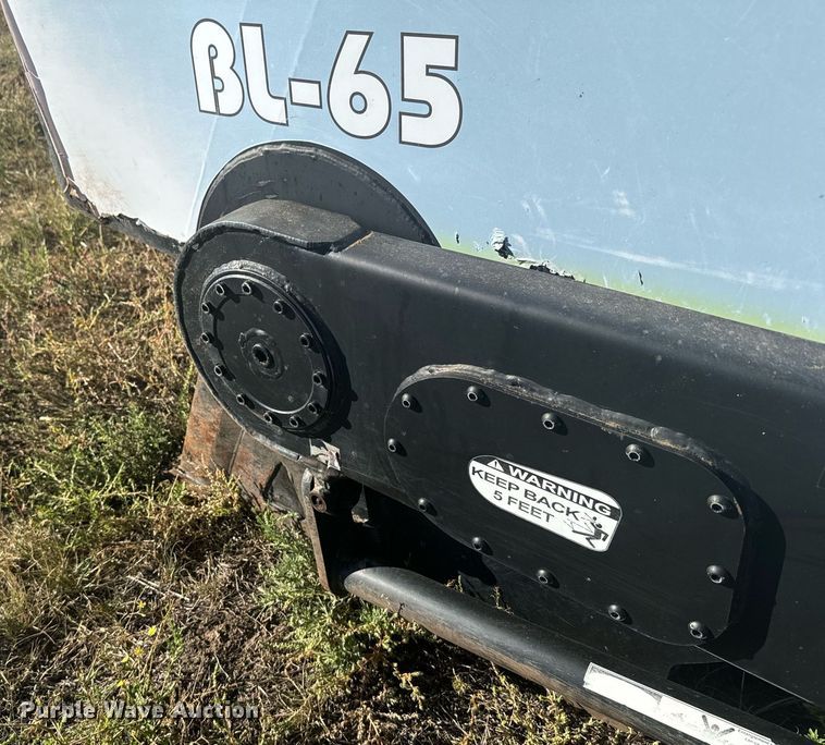 image for item DV2815 Flip screen BL-65 skid steer flip screen bucket