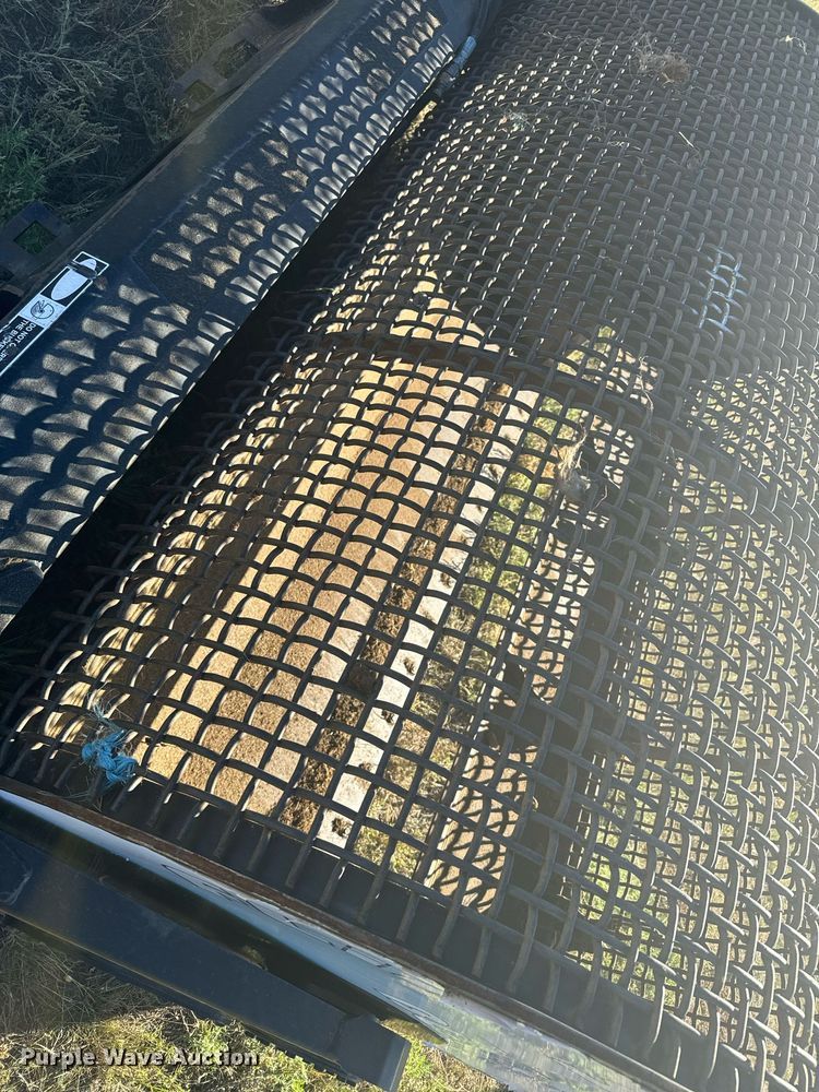 image for item DV2815 Flip screen BL-65 skid steer flip screen bucket