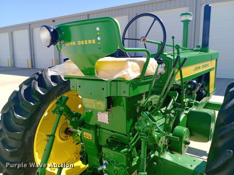 image for item DW0759 1957 John Deere  620 tractor