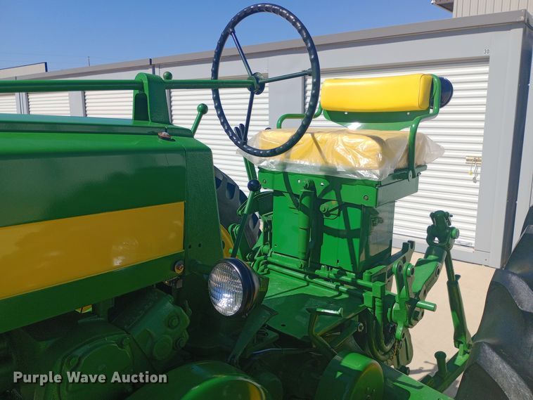 image for item DW0759 1957 John Deere  620 tractor