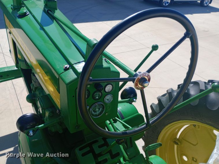 image for item DW0759 1957 John Deere  620 tractor