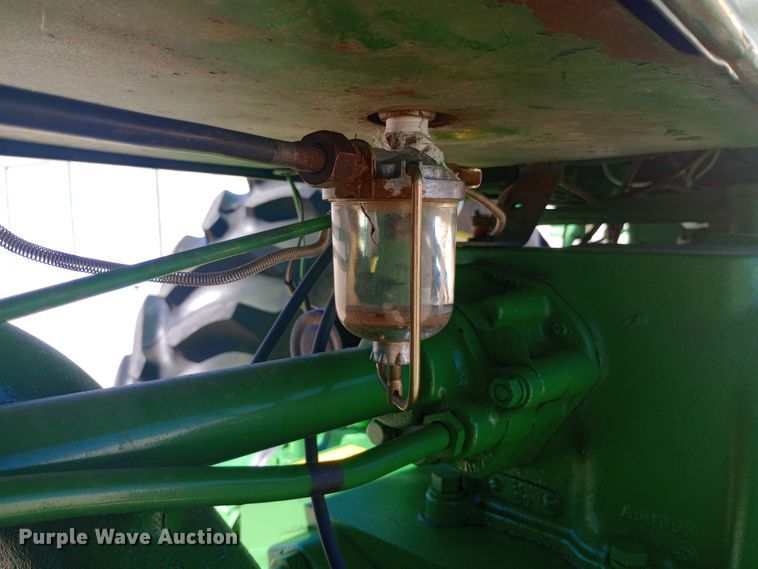 image for item DW0759 1957 John Deere  620 tractor