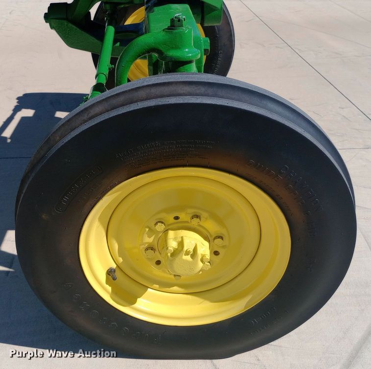 image for item DW0759 1957 John Deere  620 tractor