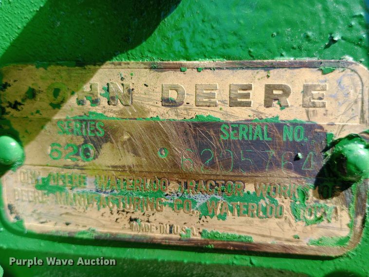 image for item DW0759 1957 John Deere  620 tractor