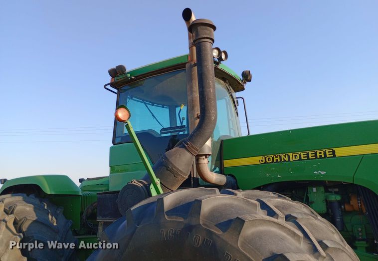 image for item DW0785 1998 John Deere 9400 4WD tractor