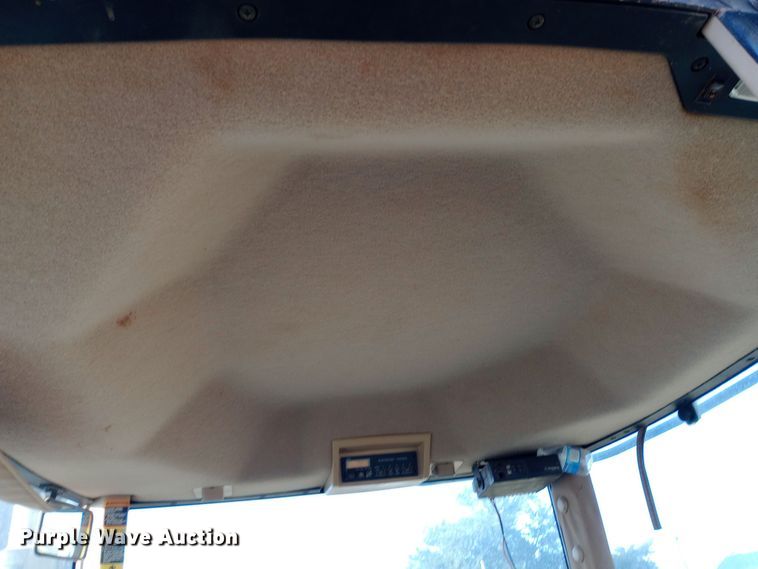 image for item DW0785 1998 John Deere 9400 4WD tractor