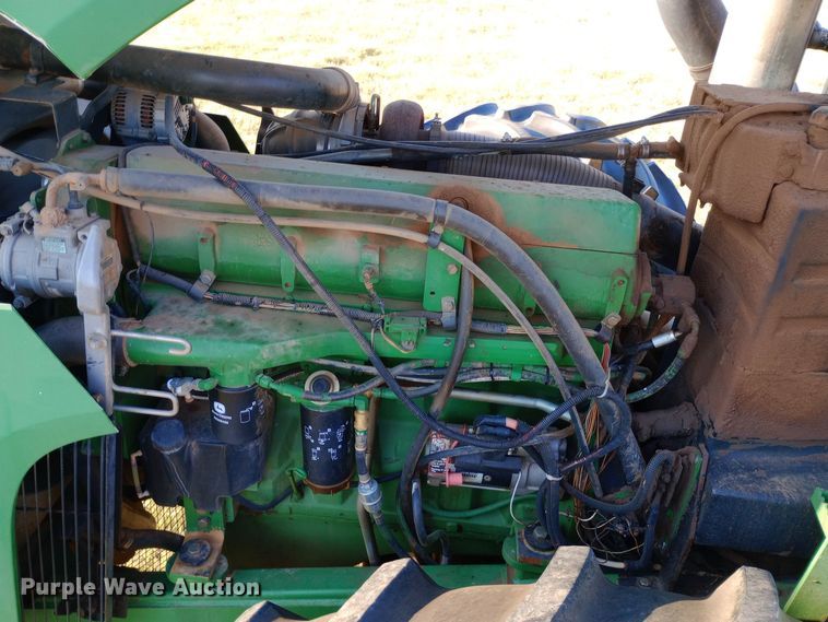 image for item DW0785 1998 John Deere 9400 4WD tractor