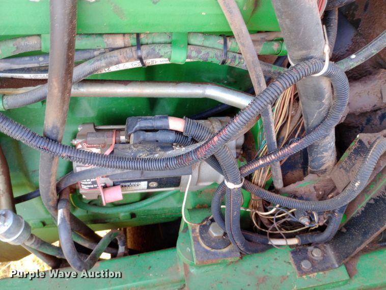 image for item DW0785 1998 John Deere 9400 4WD tractor