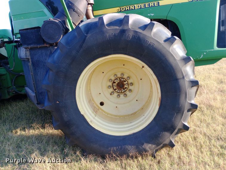 image for item DW0785 1998 John Deere 9400 4WD tractor