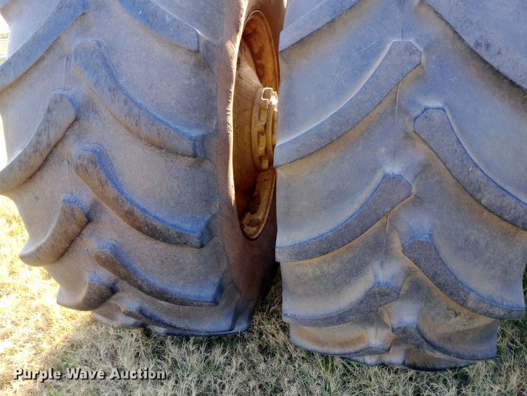 image for item DW0785 1998 John Deere 9400 4WD tractor