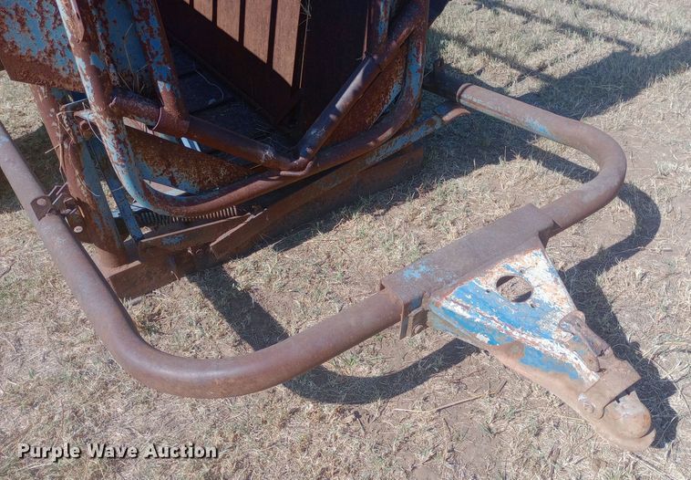 image for item DW0817 Priefert squeeze chute