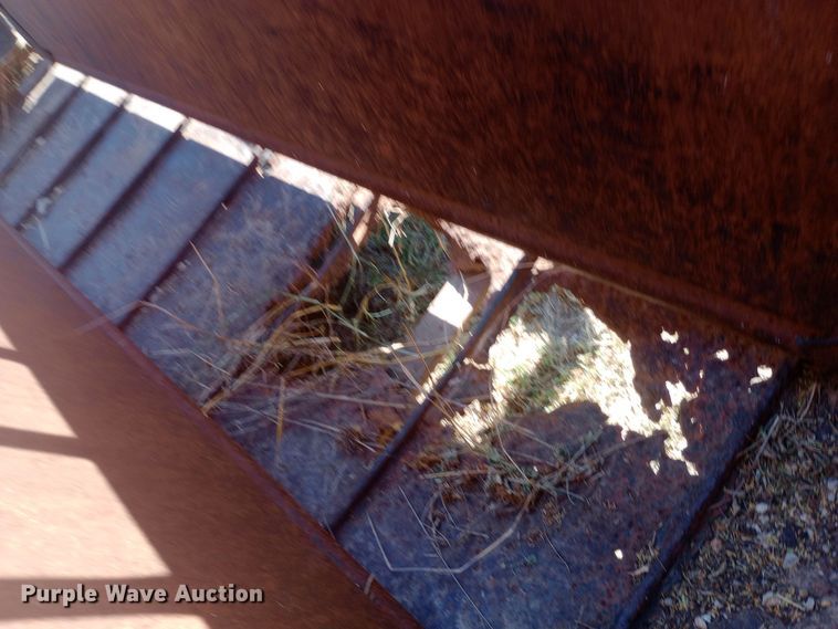 image for item DW0817 Priefert squeeze chute