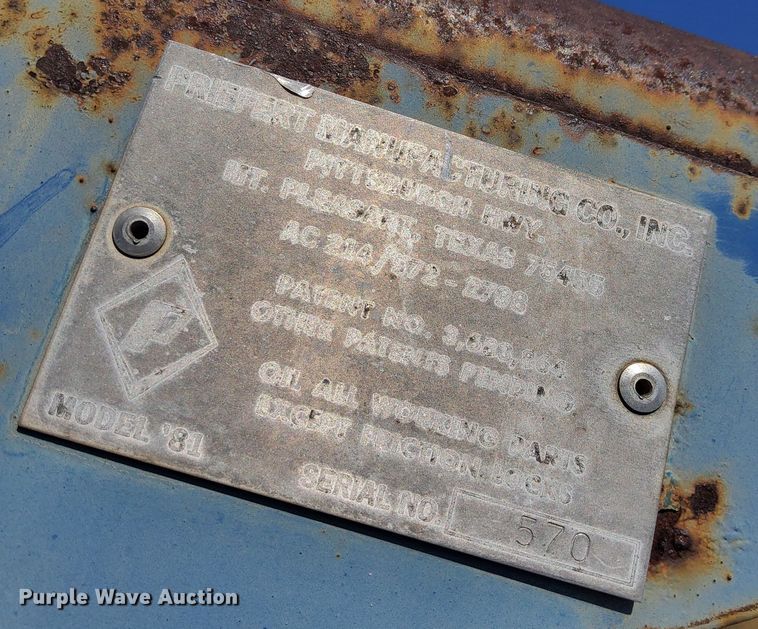 image for item DW0817 Priefert squeeze chute