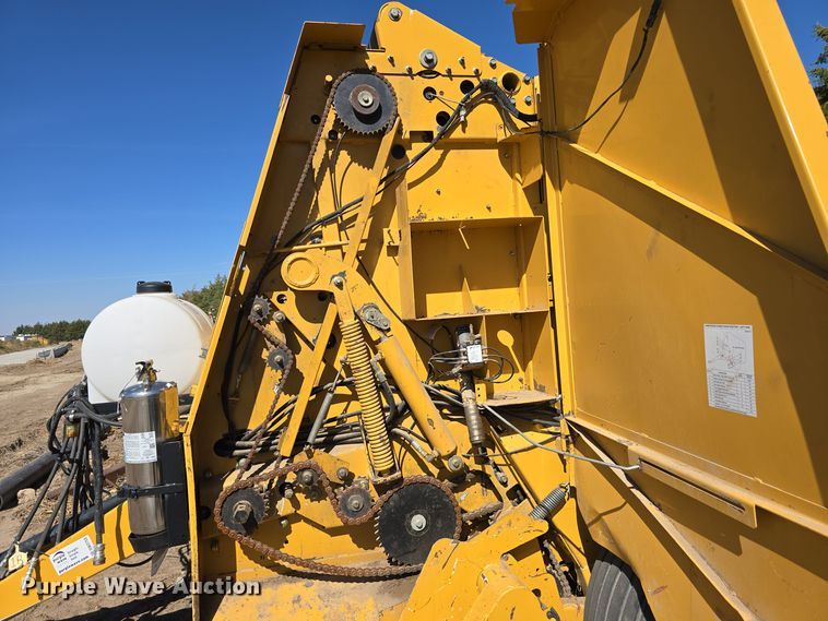 image for item DW3753 2014 Vermeer 605SM Cornstalk Special round baler