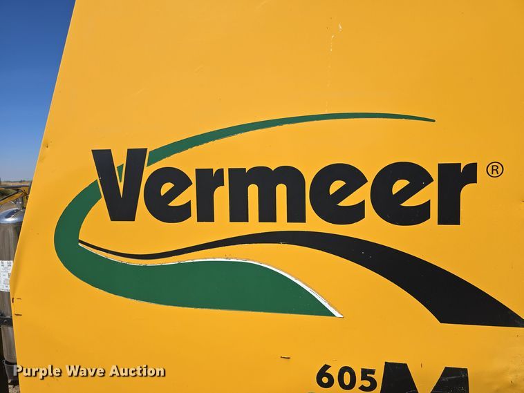 image for item DW3753 2014 Vermeer 605SM Cornstalk Special round baler
