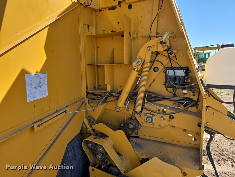 image for item DW3753 2014 Vermeer 605SM Cornstalk Special round baler